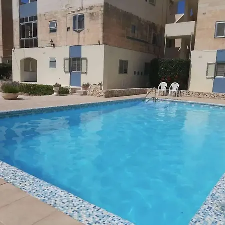 Seahorse Retreat With Pool And Garden アパート セント・ポールズ・ベイ